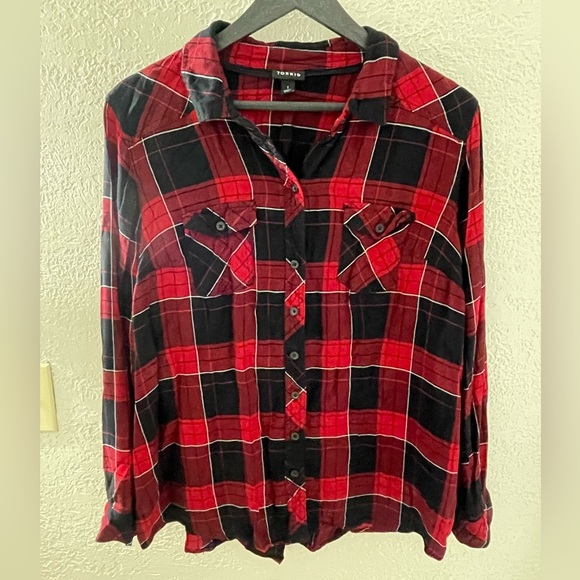 torrid Tops - Torrid Women’s Red‎ and Black Plaid Button-Up Shirt Size 1X